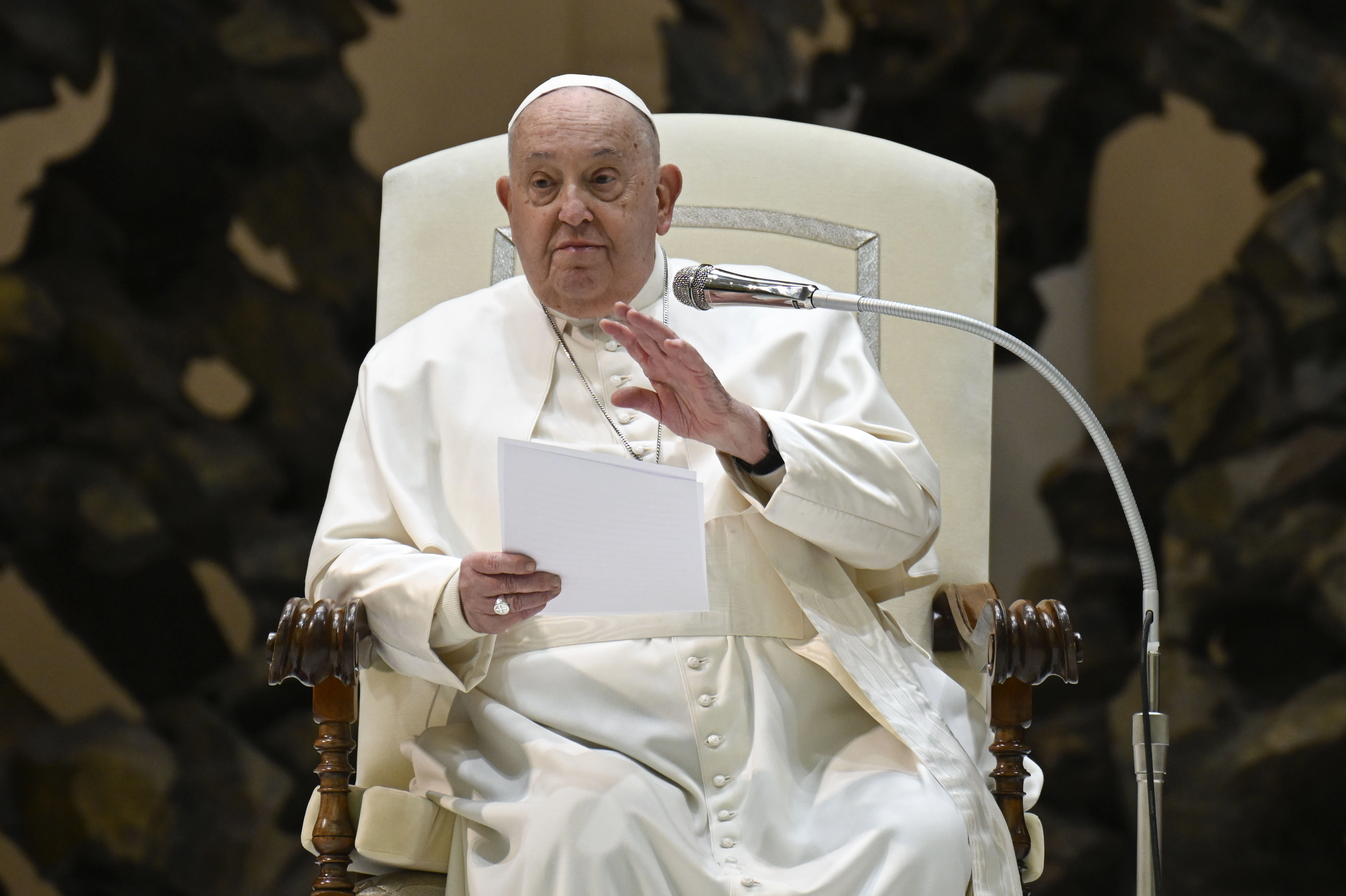 Pope Francis addresses pilgrims gathered for his Wednesday general audience on Feb. 5, 2025, in the Paul VI Audience Hall at the Vatican.?w=200&h=150